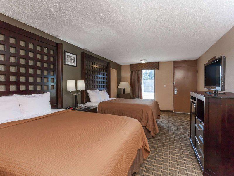 B1793B97F3B0457B3524D954EEF34453