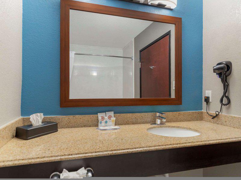 C6FD13C784F7BEE5DCDA9C3A1B7C27CB