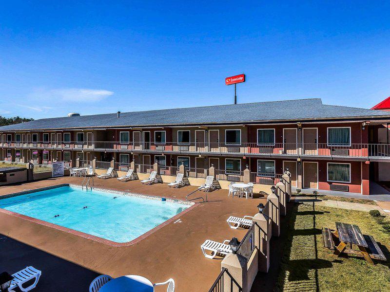 E02FA5C35AF7B4F4ADE488F07E5B6AAE