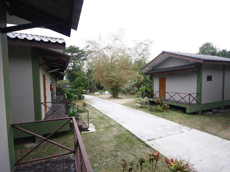 87FD00C11666DA0DBFAA989049DB6E27