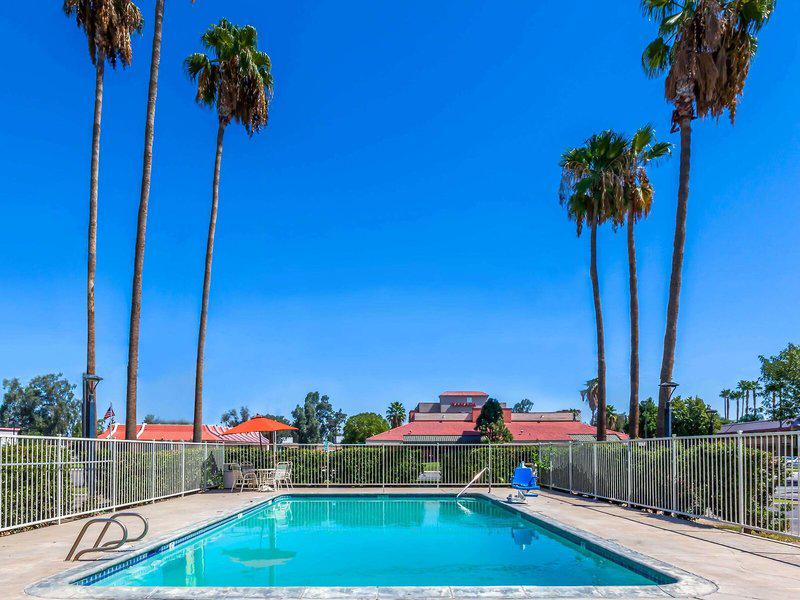 BCA5648441E67E8FF0D18FEA38A8D516