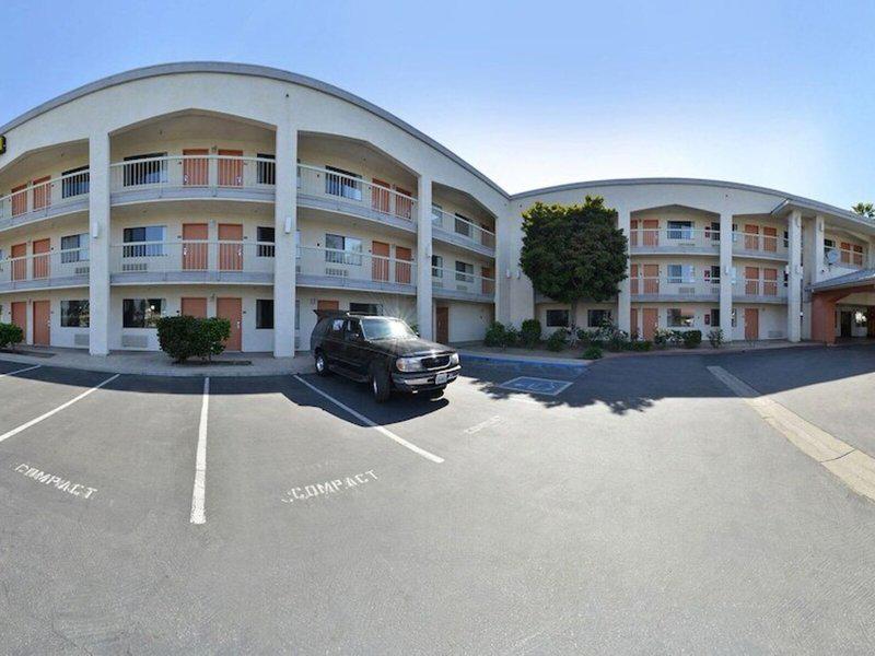 663C1C766F9D2DE5AF852B8878025ADE