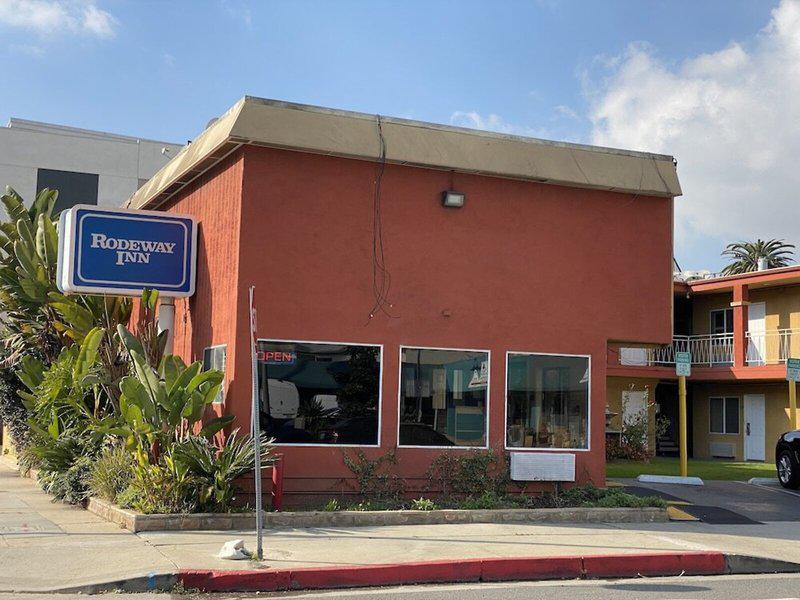 25E2DC473B96E5FACAE11DAD6393A75F