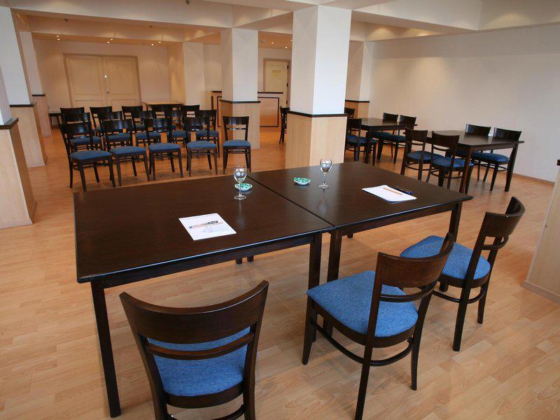 DA19C31F5578E16D99185AF83AC7222D