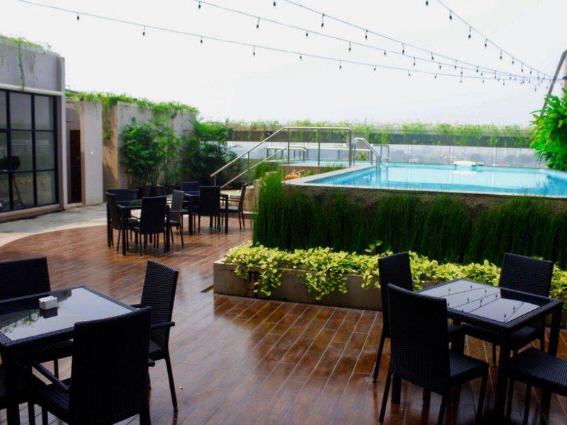 03C22DAF98E0DFD61E4BC0A35DFC45BF