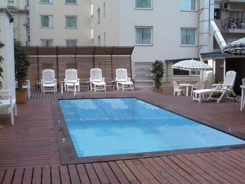 3D25A81530EB33F91B0AA6079B925EA5