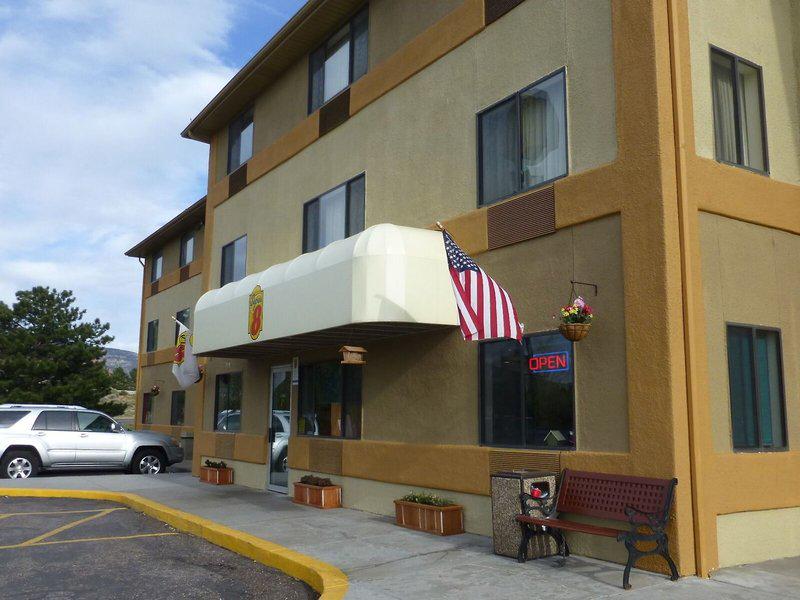 24D0EDE090C1556F1839A1B22B39A999