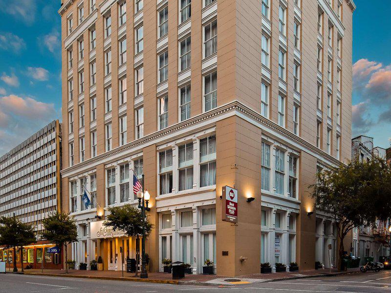 53F150DB4D913F74AC4F703F76F08006