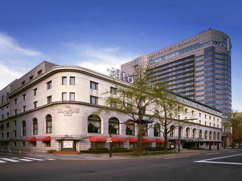 992FD8C6128EC5274EA4E9AC67C15D98