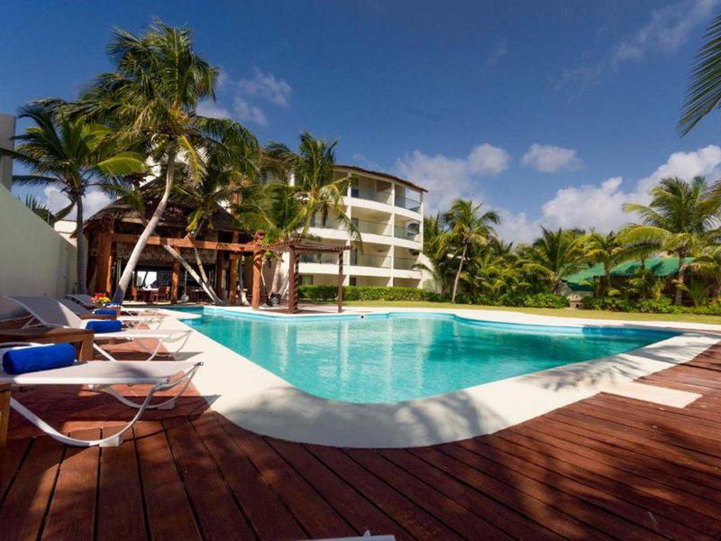 AEE9CEC6B29E168D4162C931E5BADA0F