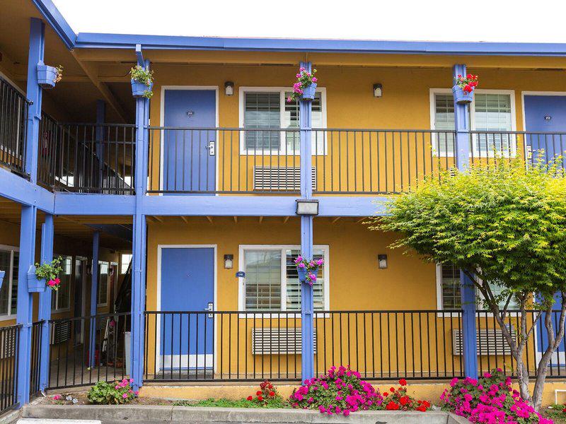 982163D2CBB303184965BB72A1EF12CF