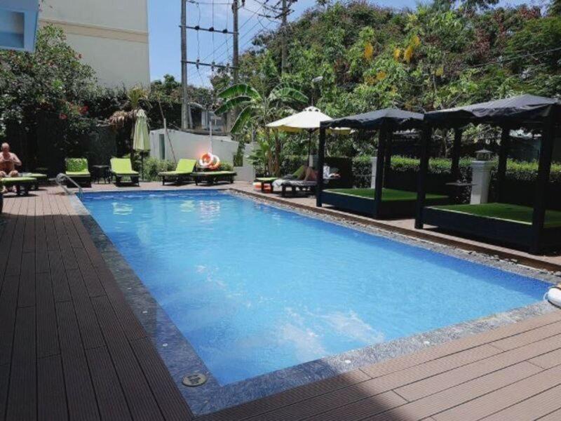 FE7251787EE2558D5C907443F2AD84B2