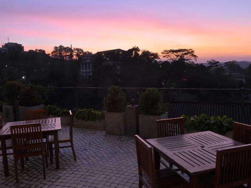 0BC93C3E978138137C4563965DD8FFF3