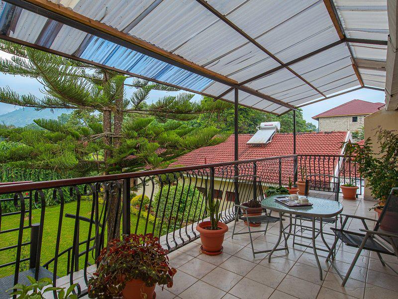 1E43ECBF2526B7F2A2FFBF5171A9DF56