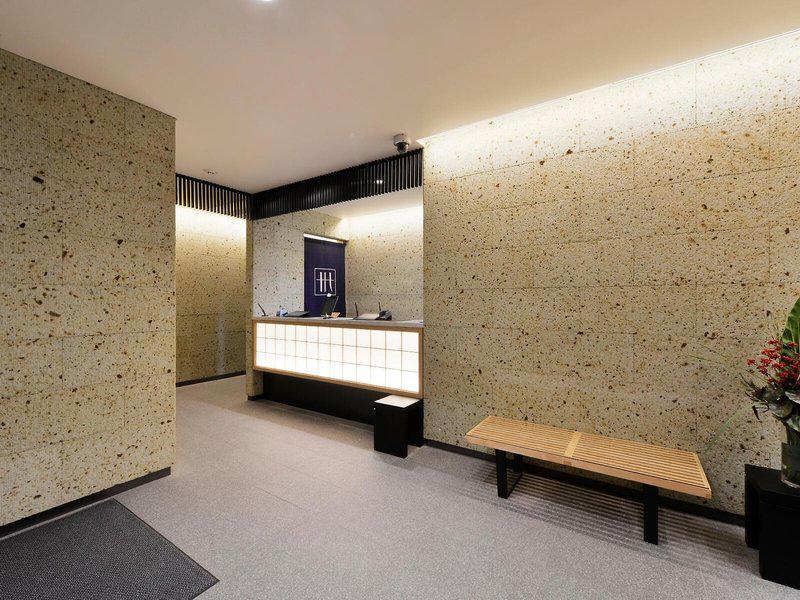 81FD282FDBB6A3A5DFF3385C217A964B