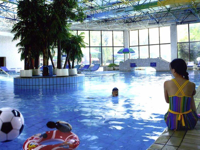 327B2D367ED3C453CA8BBEA476E3CB7A