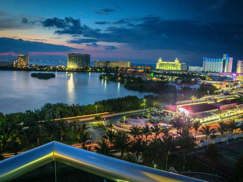 2E3FEC09370AD7474DFD8B25D10594B1