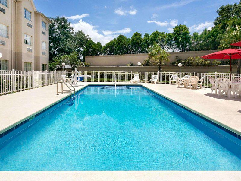 03A457E95D85E0C2D4D167AC0DC54B64