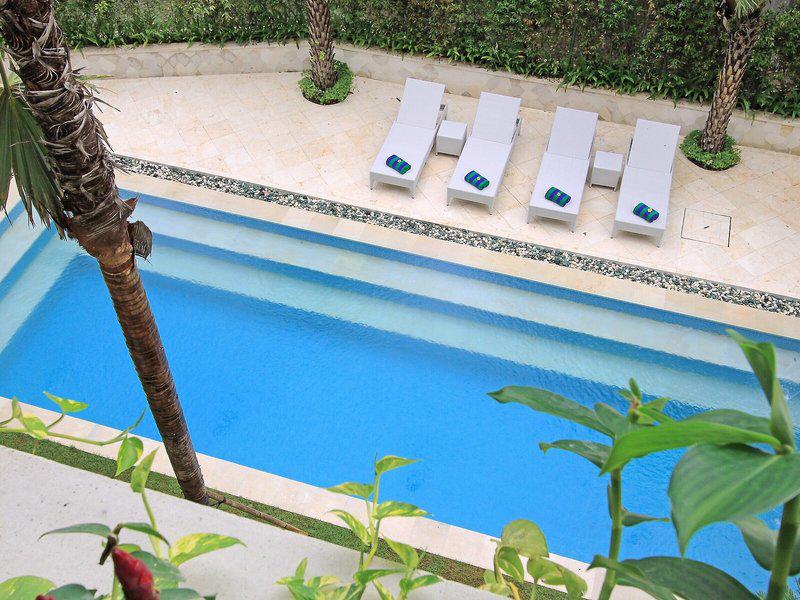 66C877AAB3933C73E8A25F6A1284595A