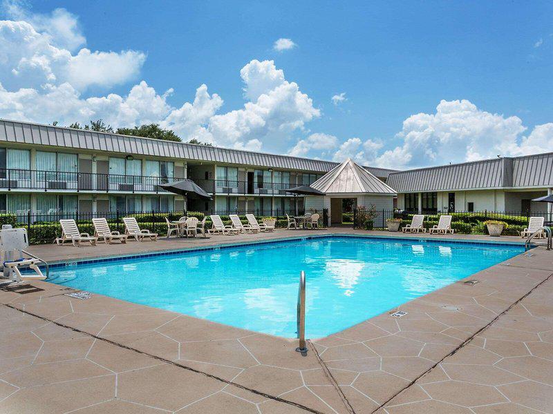 B80DDFB970BD42143F15AC4AAB5BB1F4