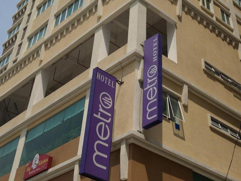 3DC68B479C5284A80710F69FA932F906