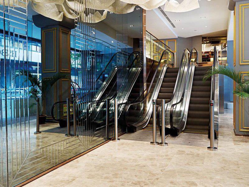 B8B7D532F6E857837A00D49B76035077