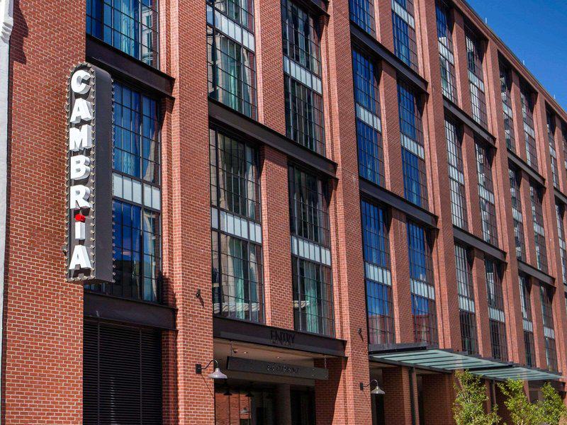 012B98AD666FBF91AF15CD3AF0D5DA42