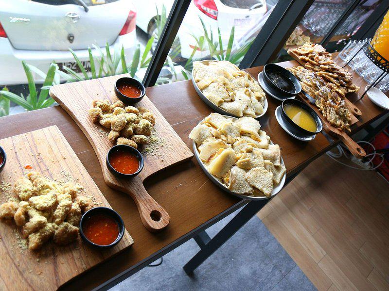 7F4EE889F7DA7FBBBD9BDE9DEA28C706