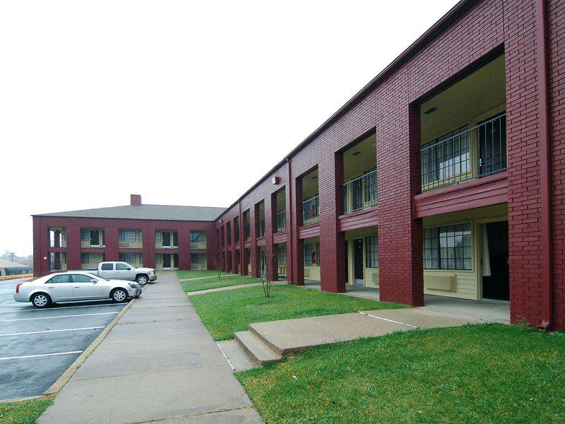 E03EABBC2C17D5DC9595D0682221E6B0