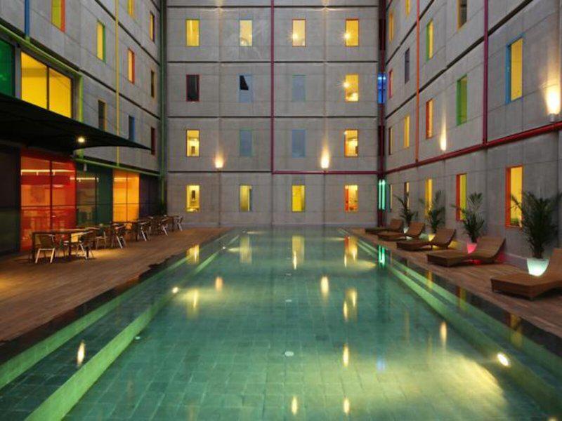 D8ECD6853F9CE2FF9D664DECB055CFBA