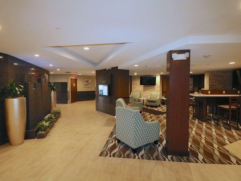 AE0C1321B73F9C8C085F5FAD6383F85F