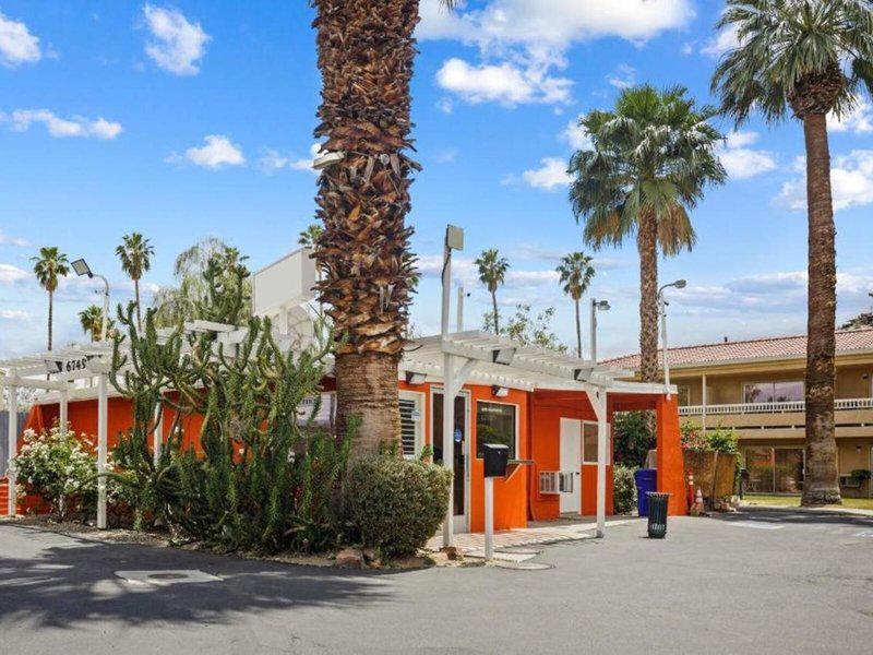 CF69530D56E5D273D333E67E70B98AF8