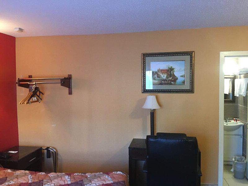 8DA60D8E2C353E26C3FA874EE251D356