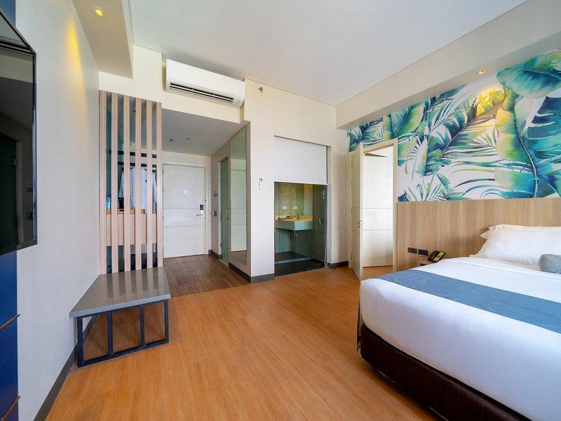 Solea Palm Mactan Resort