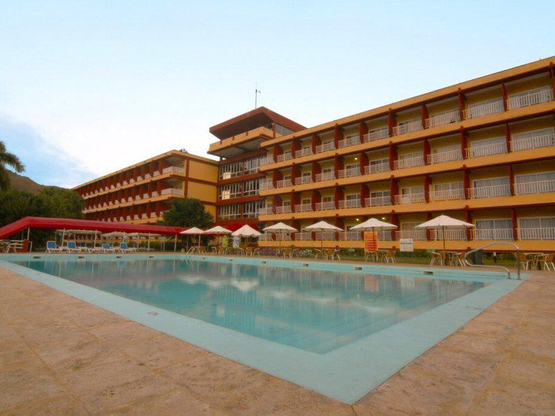 248A1DF5EBE8AD41597D3B8D8D5CE5F1