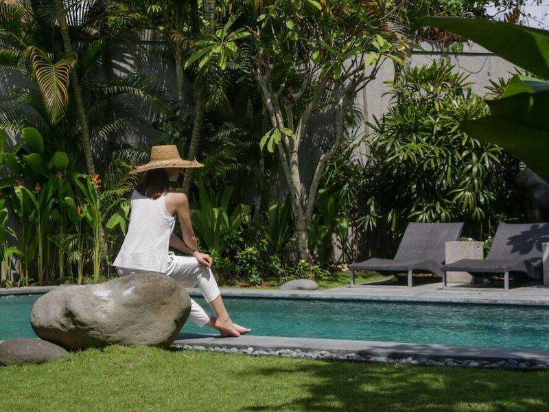 BA9C67C4C6426ACA85F55799C87EEEB6