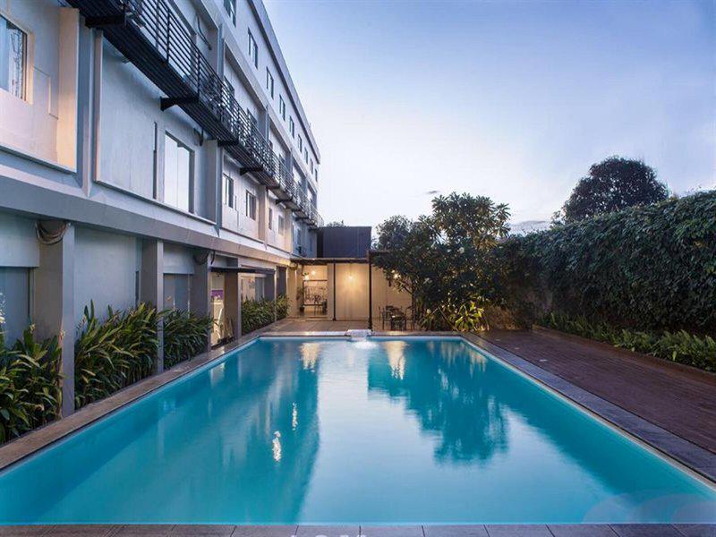 11750679B94F277D26B39BAA3272F427