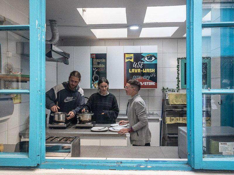 4B6F6B1099583232E75251FBF0AFFE9C