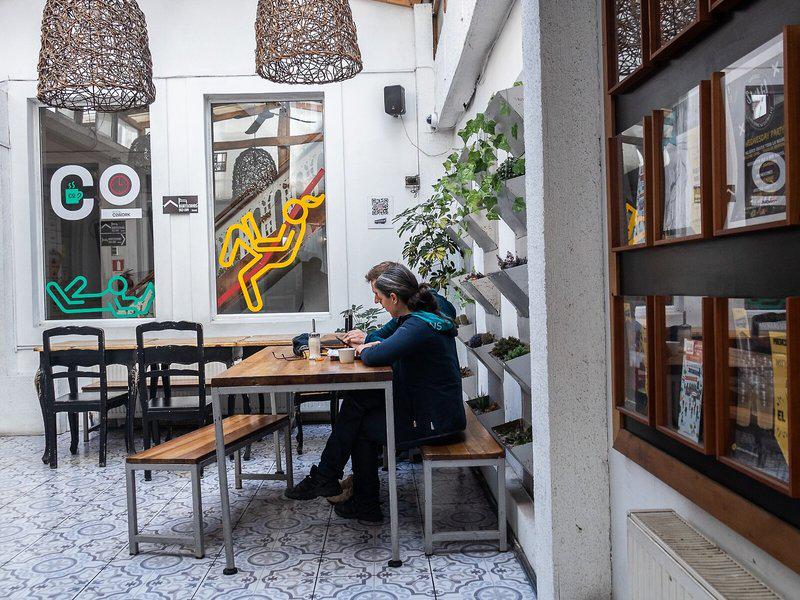 84B4270A75AA24682091C8B681F82998