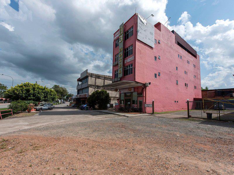 9D78B33925BB204036AC2D85D7AFB405