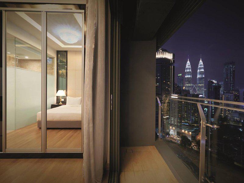 E78A3B864589882B7A5FFD0F3000893C