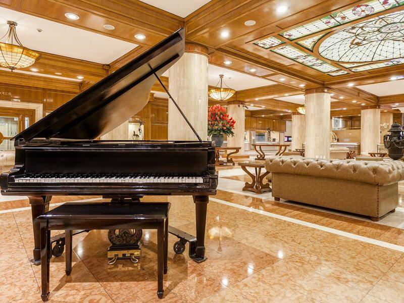 DE08452B26B478EB221B71C53A52DF85