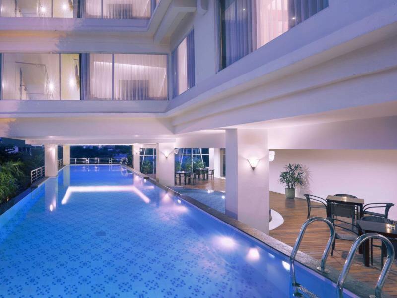 938C76153A0544B7CD24776C84BA26F5