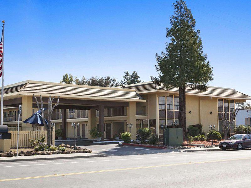 1D2CF64D094E8C976AA01E490CEF9AE8