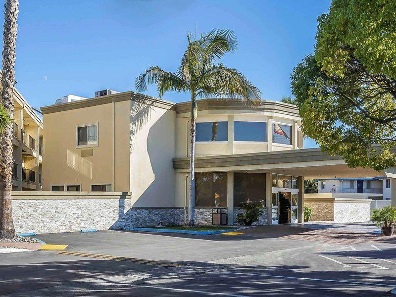 4B21E73C71139ED81B41F580EBE152C1