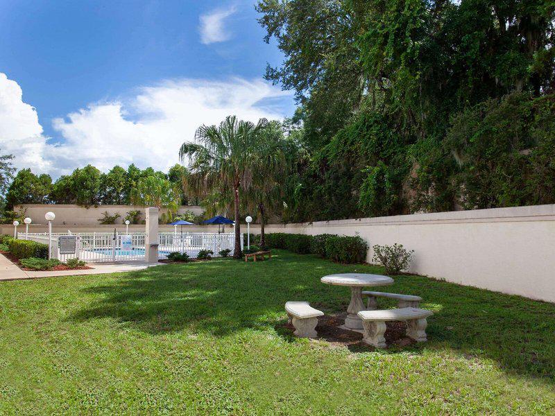 984FDC2103F1BE3FD0D4E48F17F1745D