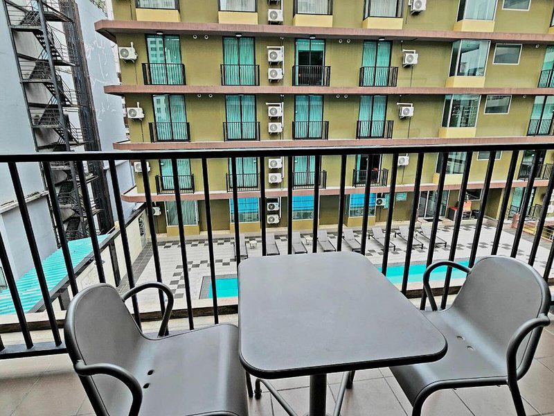 3FEF0776B3B1DC5F795C41F1492BCAB6