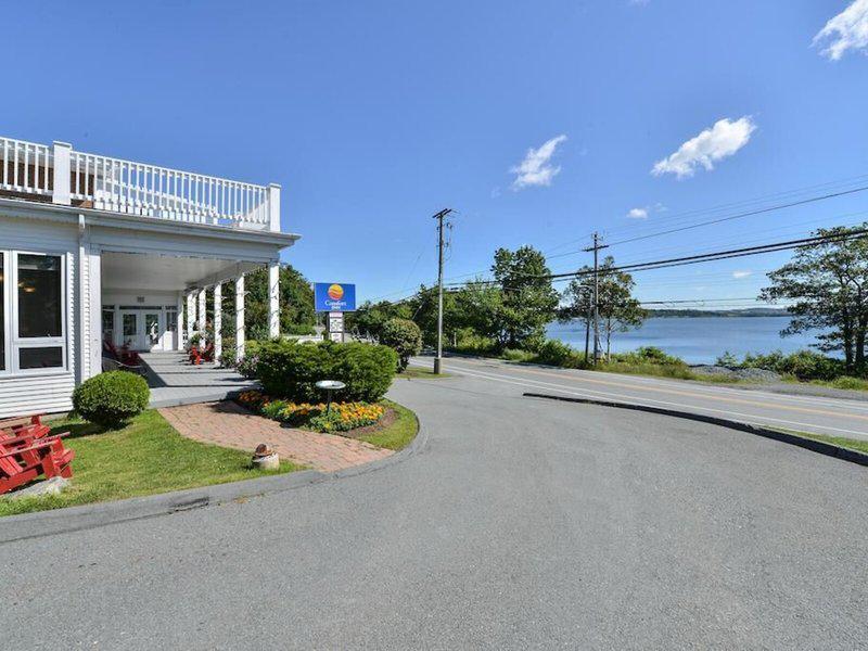 EC666FF7A7C682D104A7C130C0FDC374