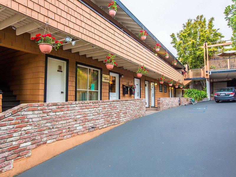 EB0C6E93F38D44DA40049EEECE8EA4CC