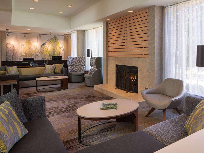 ADE25569A9B726CE77DC976792ECE9E6